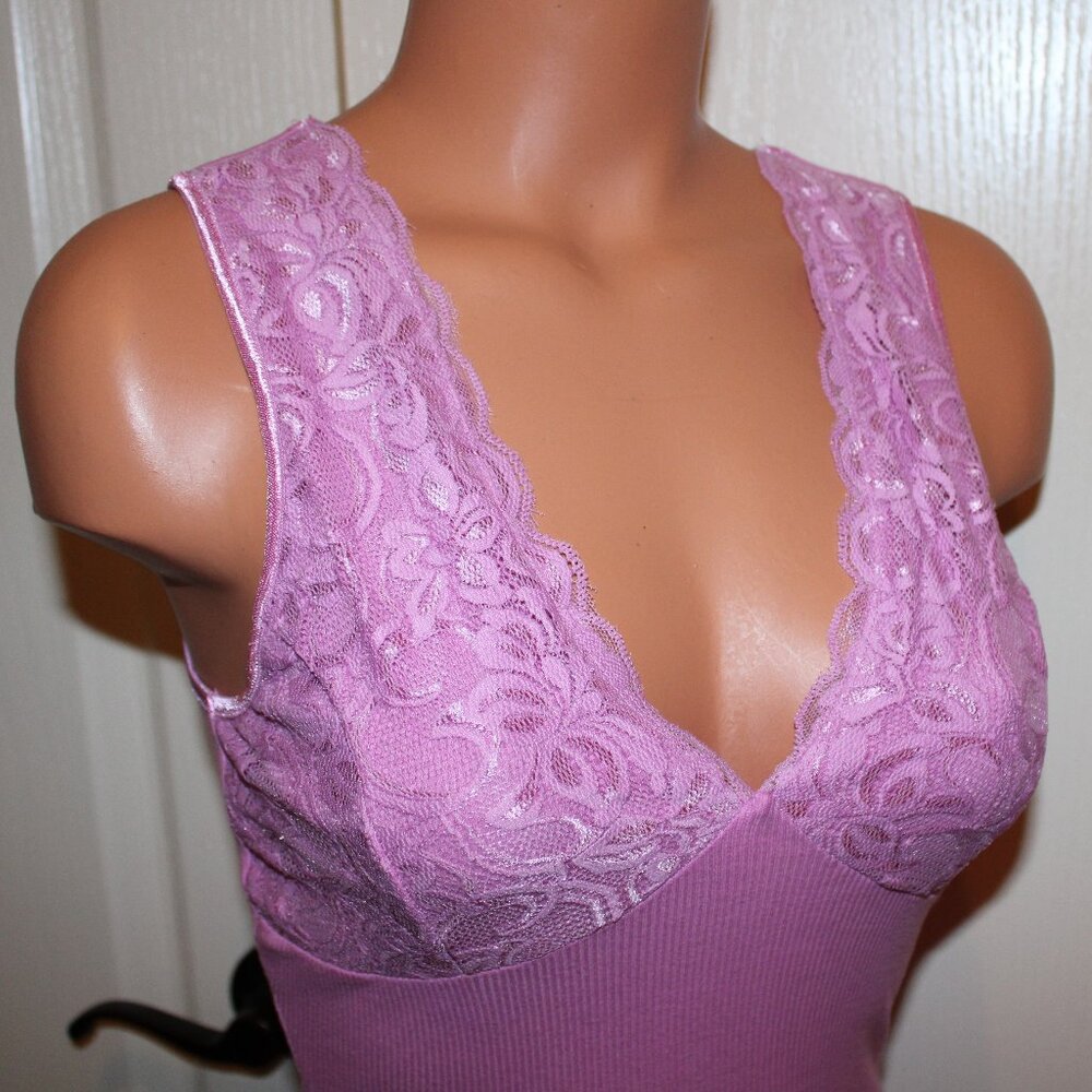 NWT! Y2K Junior's Charlotte Russe SMALL Pink Low Cut Fitted Lace Bust Tank Top
